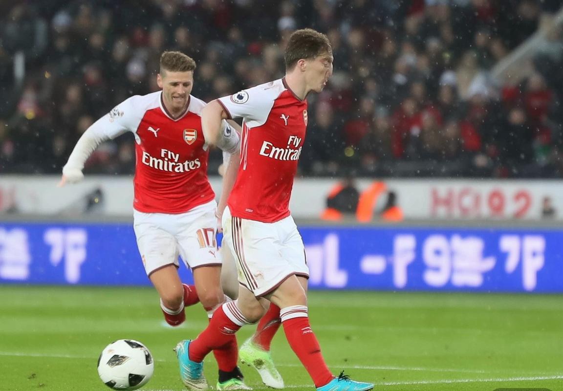 英超积分榜：曼联不敌埃弗顿，阿森纳6分领跑，英超争冠格局与保级形势生变